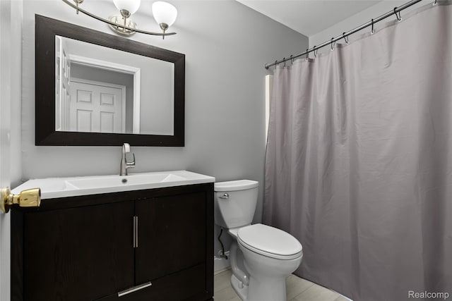 3819 Hazelett Dr, Waterford, MI 48328 - full bathroom featuring toilet, vanity, and a shower with curtain
