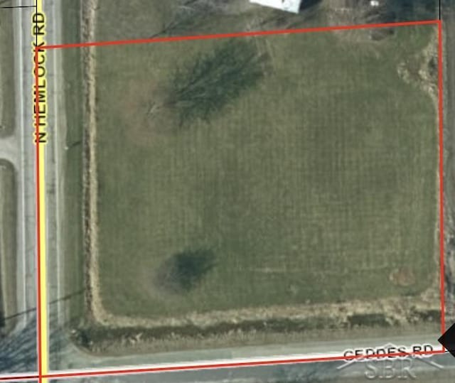 1550 N Hemlock Rd, Hemlock, MI 48628