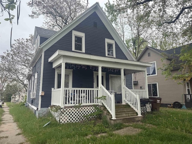 598 S Main St, Adrian, MI 49221 - view of front facade with a porch