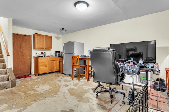 65505 M 43, Bangor, MI 49013 - office space with concrete floors and a sink