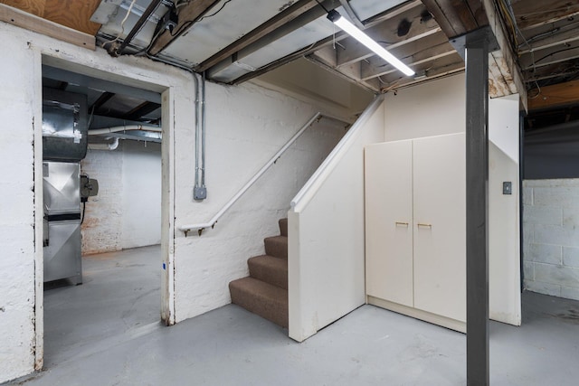 1054 Ferdon Rd, Ann Arbor, MI 48104 - unfinished below grade area featuring stairway
