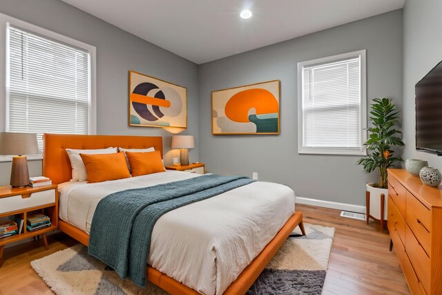 20172 Stotter St, Detroit, MI 48234 - bedroom featuring baseboards, recessed lighting, and light wood finished floors