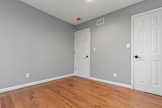 20172 Stotter St, Detroit, MI 48234 - empty room with baseboards and light wood-style flooring