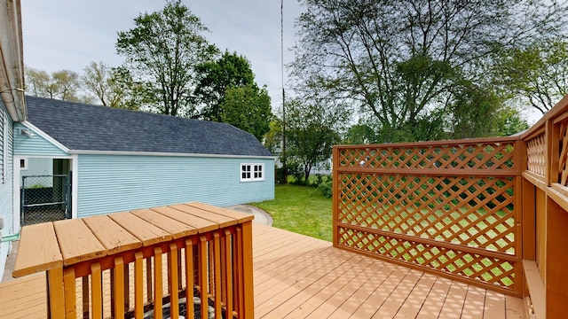 6 Congress Ct Unit D, Saginaw, MI 48602 - wooden terrace with a yard