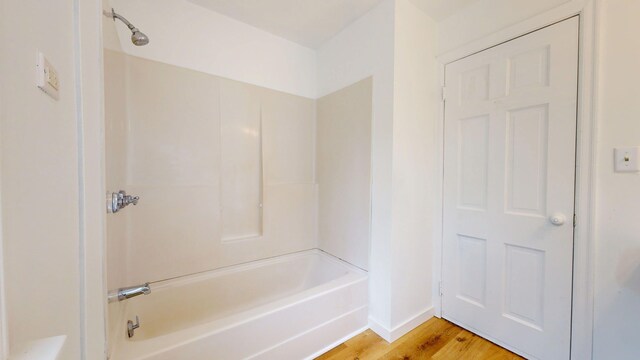 6 Congress Ct Unit D, Saginaw, MI 48602 - full bathroom with wood finished floors and tub / shower combination