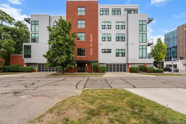 100 N Center St Unit 404, Royal Oak, MI 48067 - view of building exterior