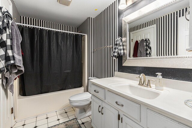 1817 High Pointe Ln, Ann Arbor, MI 48108 - bathroom with shower / bath combination with curtain, toilet, and vanity