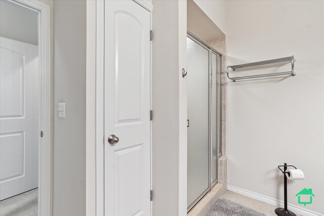 5104 Hawkseye Trce, Warren, MI 48092 - full bath featuring a shower stall