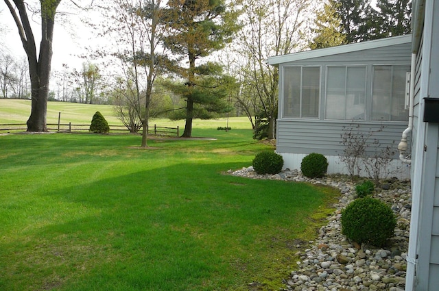 466 Salem Dr, Jonesville, MI 49250 - view of yard