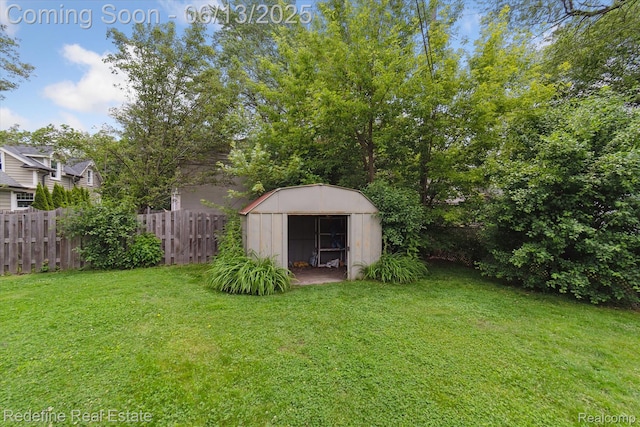 1976 Bacon Ave, Berkley, MI 48072 - view of yard featuring a shed