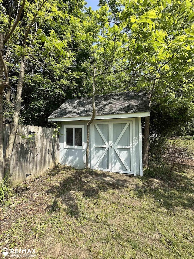 1208 Turrill Rd, Lapeer, MI 48446 - view of shed