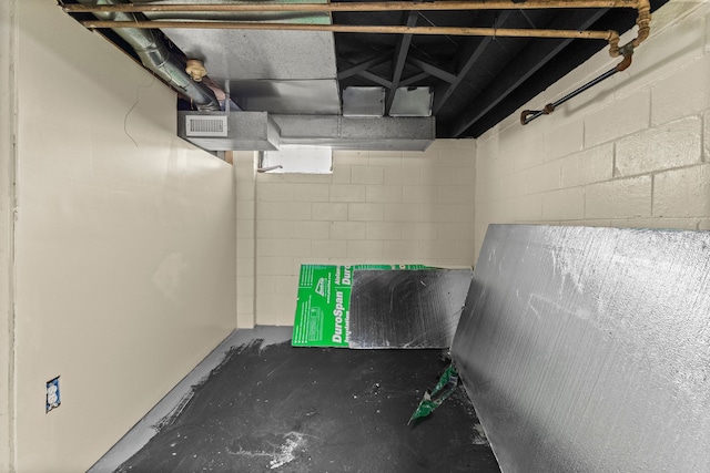 7285 Mansfield St, Detroit, MI 48228 - unfinished below grade area with concrete block wall
