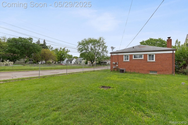24371 Grove Ave, Eastpointe, MI 48021 - view of yard featuring cooling unit