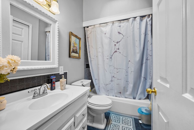 8911 Manor Ave, Allen Park, MI 48101 - bathroom with shower / bathtub combination with curtain, vanity, and toilet