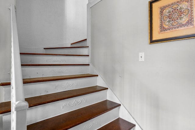 8911 Manor Ave, Allen Park, MI 48101 - view of stairs