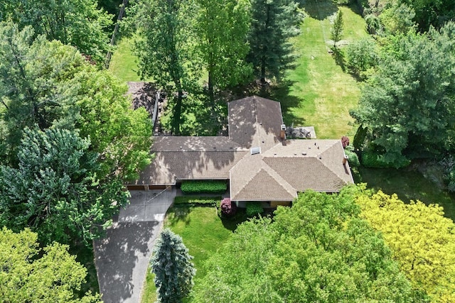52851 Fairchild Rd, Chesterfield, MI 48051 - aerial view of property and surrounding area with a forest