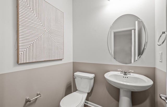 4082 Nottingham Cir, Clarkston, MI 48346 - bathroom featuring toilet and a sink