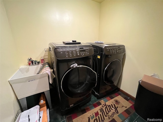 15743 Greenview, Fraser, MI 48026 - washroom featuring washer and clothes dryer