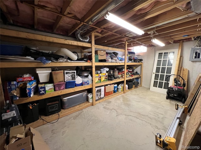 15743 Greenview, Fraser, MI 48026 - storage with electric panel