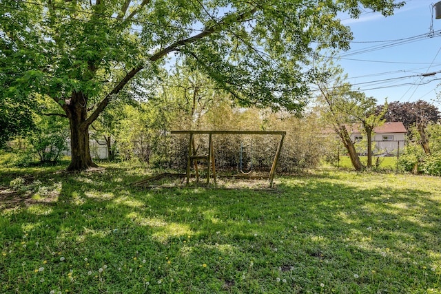 22637 Karam Ct, Warren, MI 48091 - view of yard