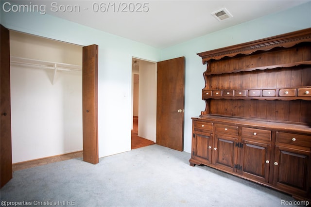 30571 Cedars Dr, Warren, MI 48093 - bedroom featuring light carpet and a closet