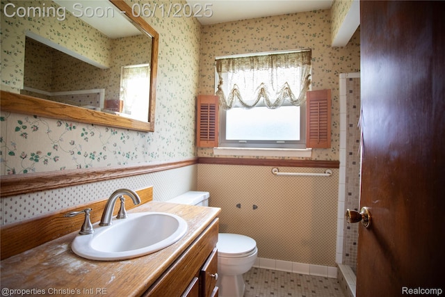 30571 Cedars Dr, Warren, MI 48093 - full bath featuring wallpapered walls, toilet, vanity, wainscoting, and a shower