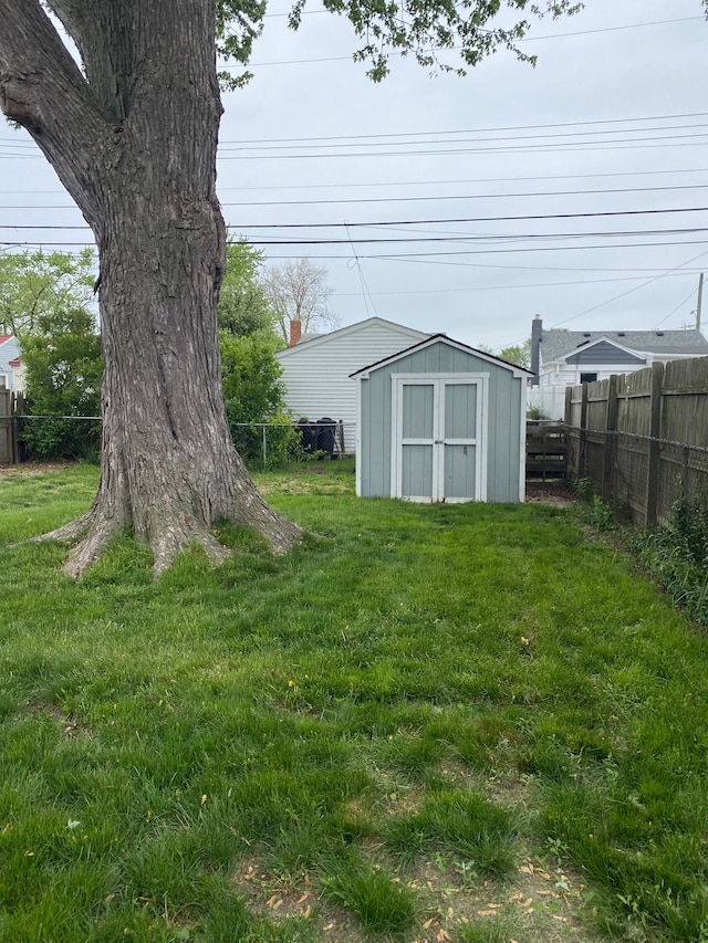 13020 Castle St, Southgate, MI 48195 - view of yard