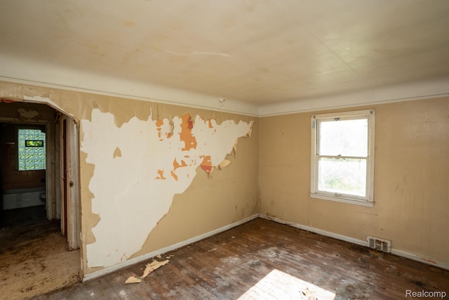 15693 Liberal St, Detroit, MI 48205 - empty room with wood-type flooring and baseboards