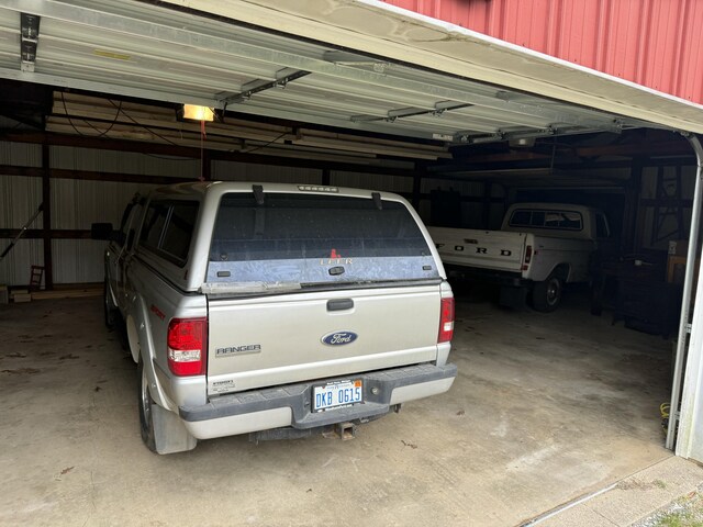 5873 Harding St, Coloma, MI 49038 - view of garage