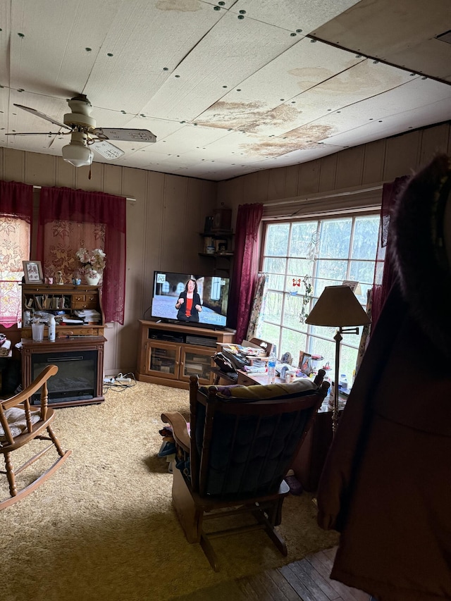 5873 Harding St, Coloma, MI 49038 - living area with a ceiling fan