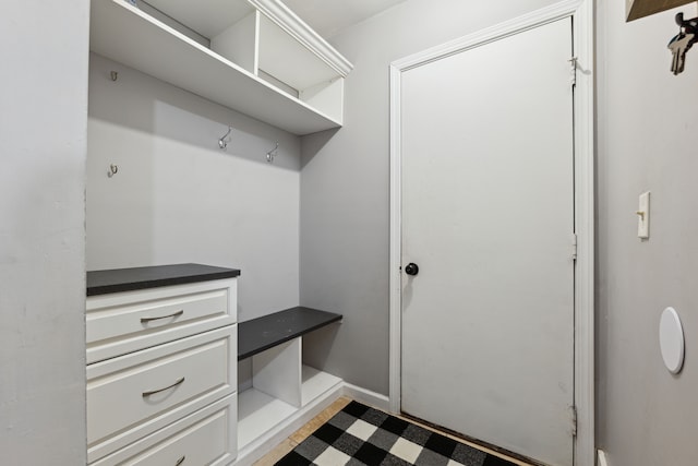 1255 Meadowood Dr, Waterford, MI 48327 - view of mudroom