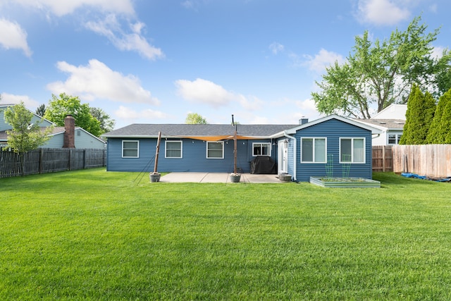 1255 Meadowood Dr, Waterford, MI 48327 - back of property featuring a patio area