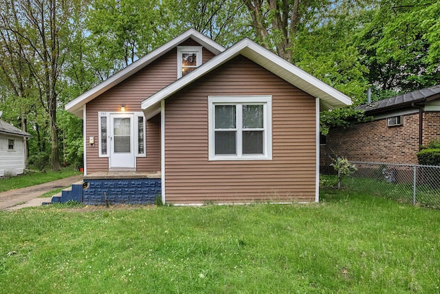 791 La Salle St, Benton Harbor, MI 49022 - view of bungalow-style home