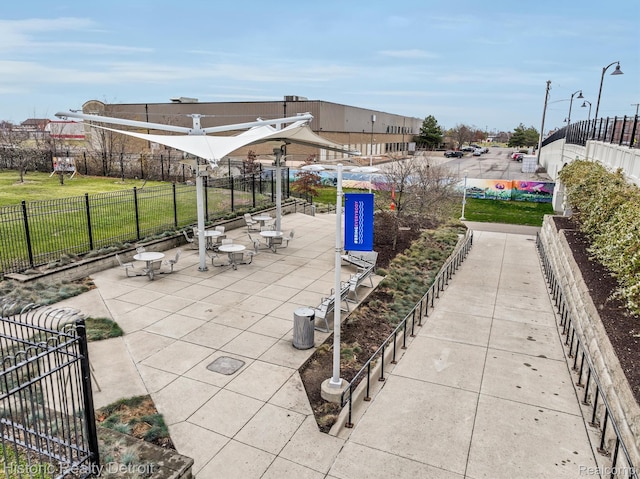 1300 E Lafayette St Unit 2502, Detroit, MI 48207 - view of patio / terrace