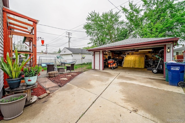 706 White Ave, Lincoln Park, MI 48146 - view of detached garage