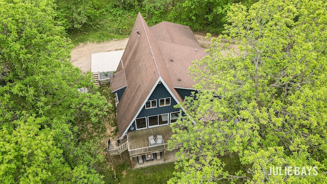 aerial view of property and surrounding area