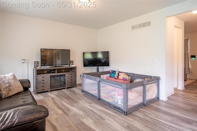 9480 White Tail Dr, Ypsilanti, MI 48197 - living room featuring wood finished floors and baseboards
