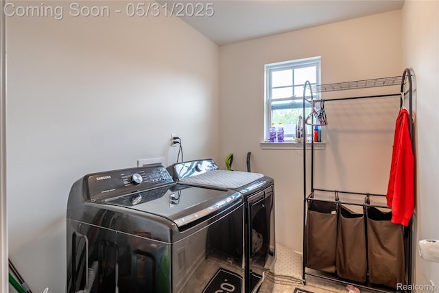 9480 White Tail Dr, Ypsilanti, MI 48197 - laundry room featuring washer and clothes dryer