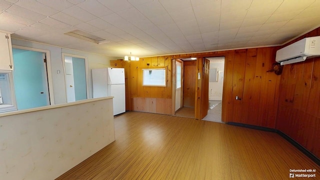 921 Pine St, Harrison, MI 48625