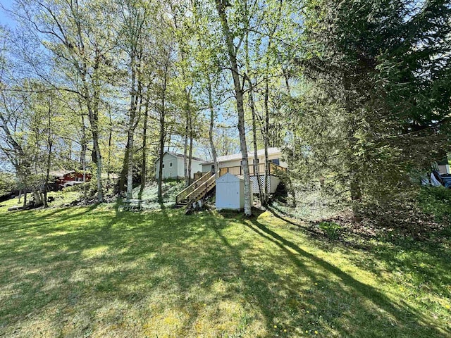 921 Pine St, Harrison, MI 48625