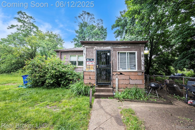 15036 Blackstone St, Detroit, MI 48223 - view of front facade with entry steps