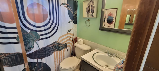 5374 36th Ave Unit 38, Hudsonville, MI 49426 - full bathroom with toilet, vanity, and a shower with shower curtain