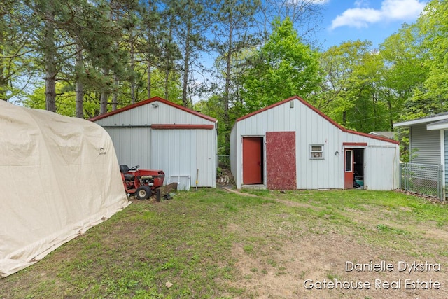 11660 Wren Dr, Lakeview, MI 48850 - view of pole building