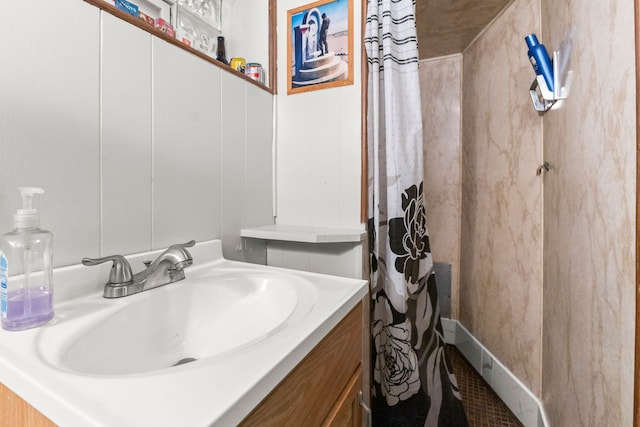 449 Spruce St, Wyandotte, MI 48192 - bathroom with vanity and a shower with curtain