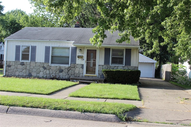17915 Birmingham St, Roseville, MI 48066 - photo 3