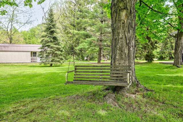 7361 N Shore Dr, South Haven, MI 49090 - view of green lawn