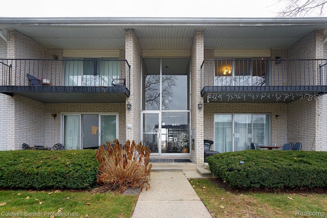 8401 Kennedy Cir N Unit 7, Warren, MI 48093 - view of property