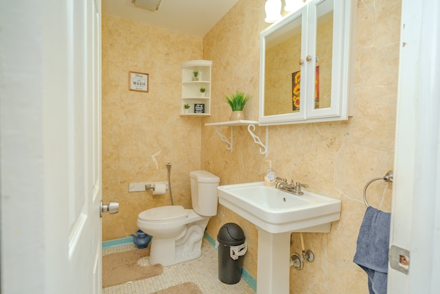 32904 Surow Dr, Warren, MI 48093 - half bath featuring toilet, tile patterned flooring, and tile walls