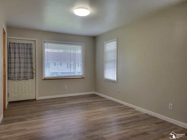 638 W 10th St, Monroe, MI 48161 - photo 7