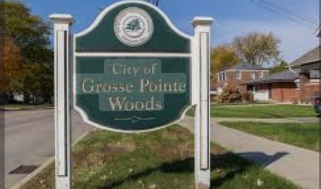 1381 Brys Dr, Grosse Pointe Woods, MI 48236 - view of community sign